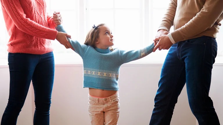 Coronavirus en la Argentina: un fallo declaró inconstitucional que se les impida a los hijos de padres separados cambiar de casa durante la cuarentena